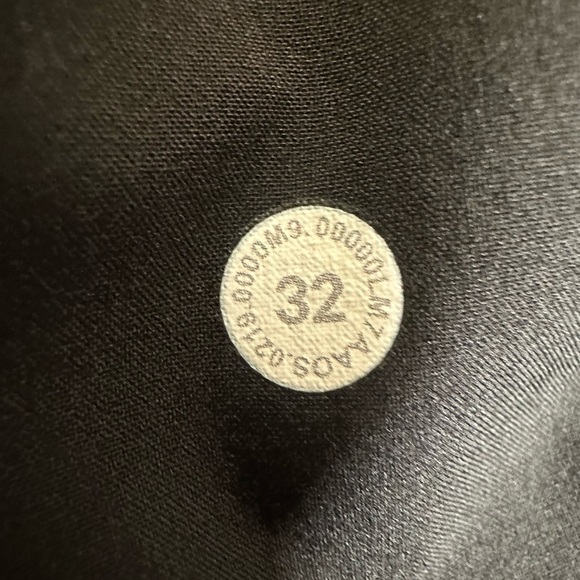 Sold Lululemon Commission Short Slim M7AAOS Warpstreme 9" Tofino size 32 - Picture 5 of 6